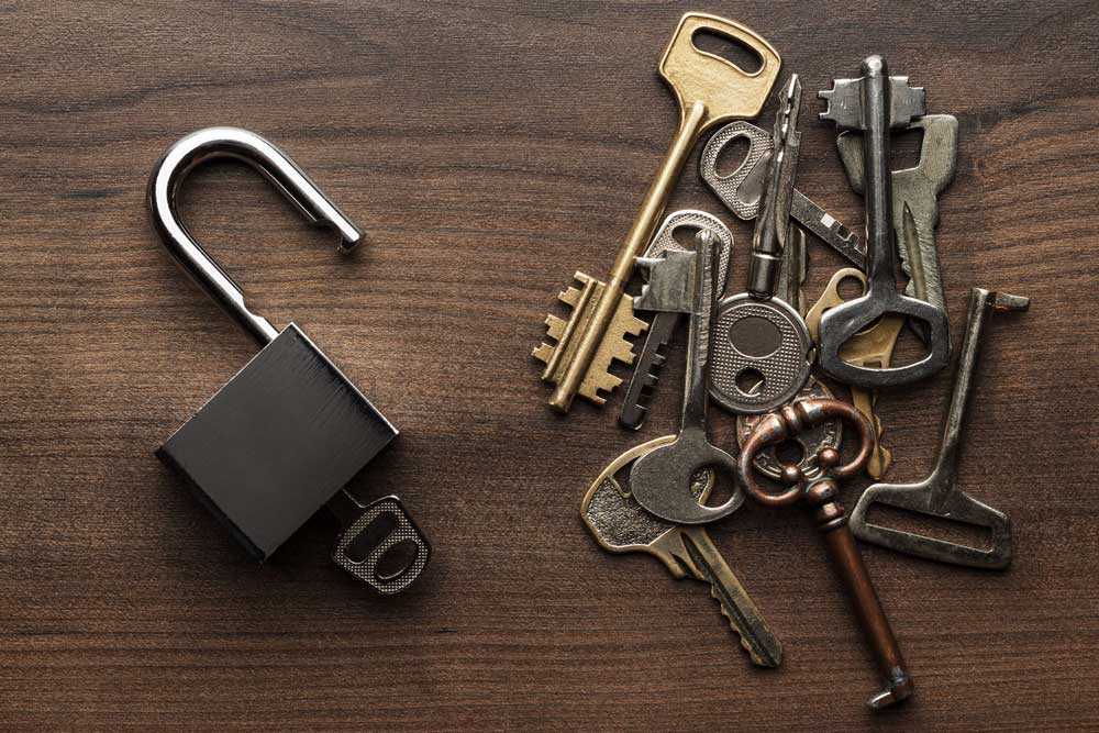 Emergency Lockouts: How a Houston Locksmith Can Save the Day