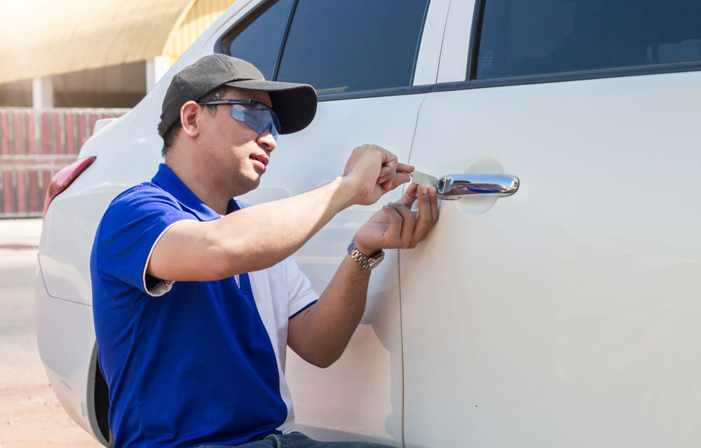 On the Road Again: How Mobile Locksmith Services Rescue Your Vehicle